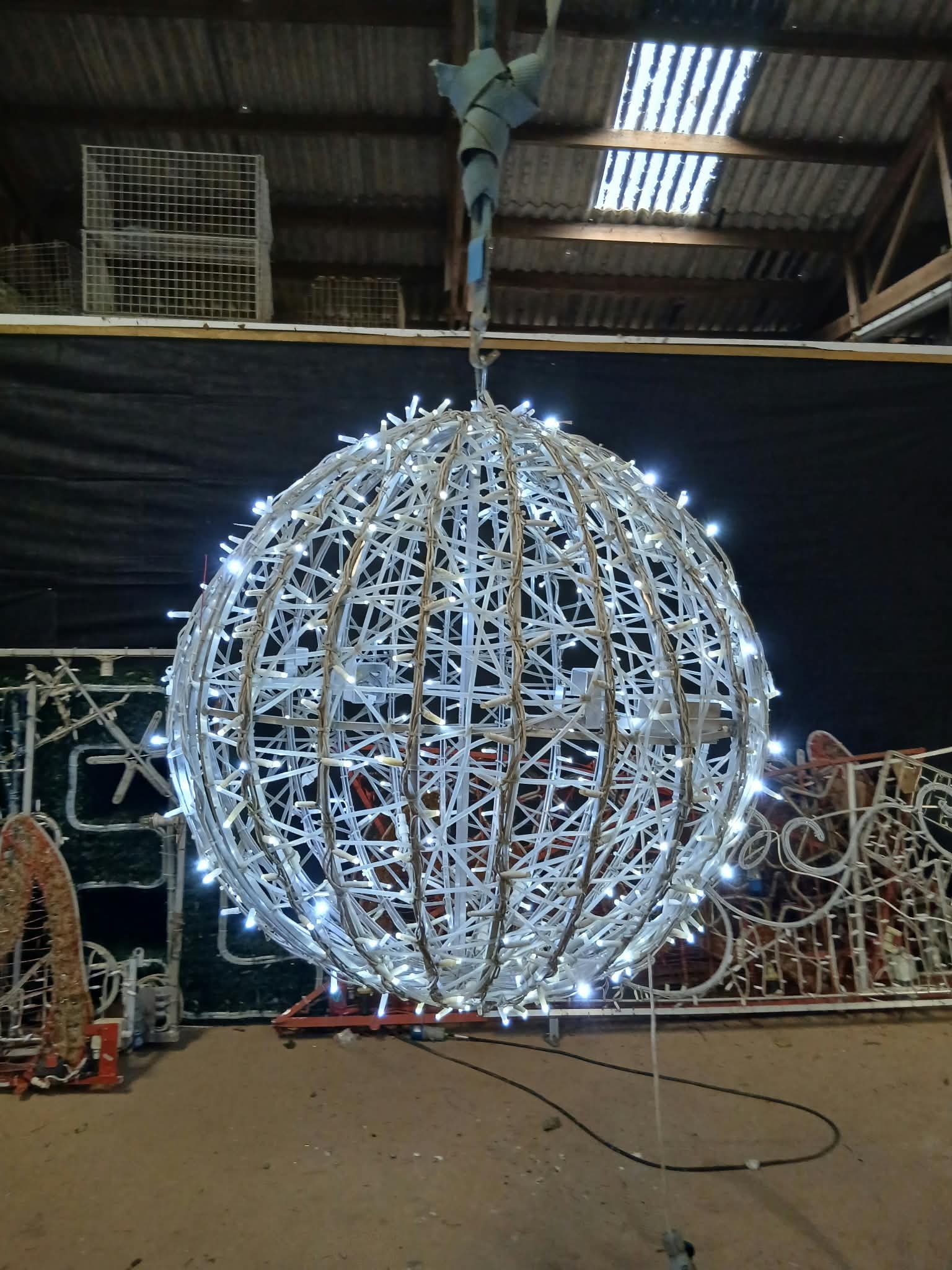Hanging LED Bauble Light