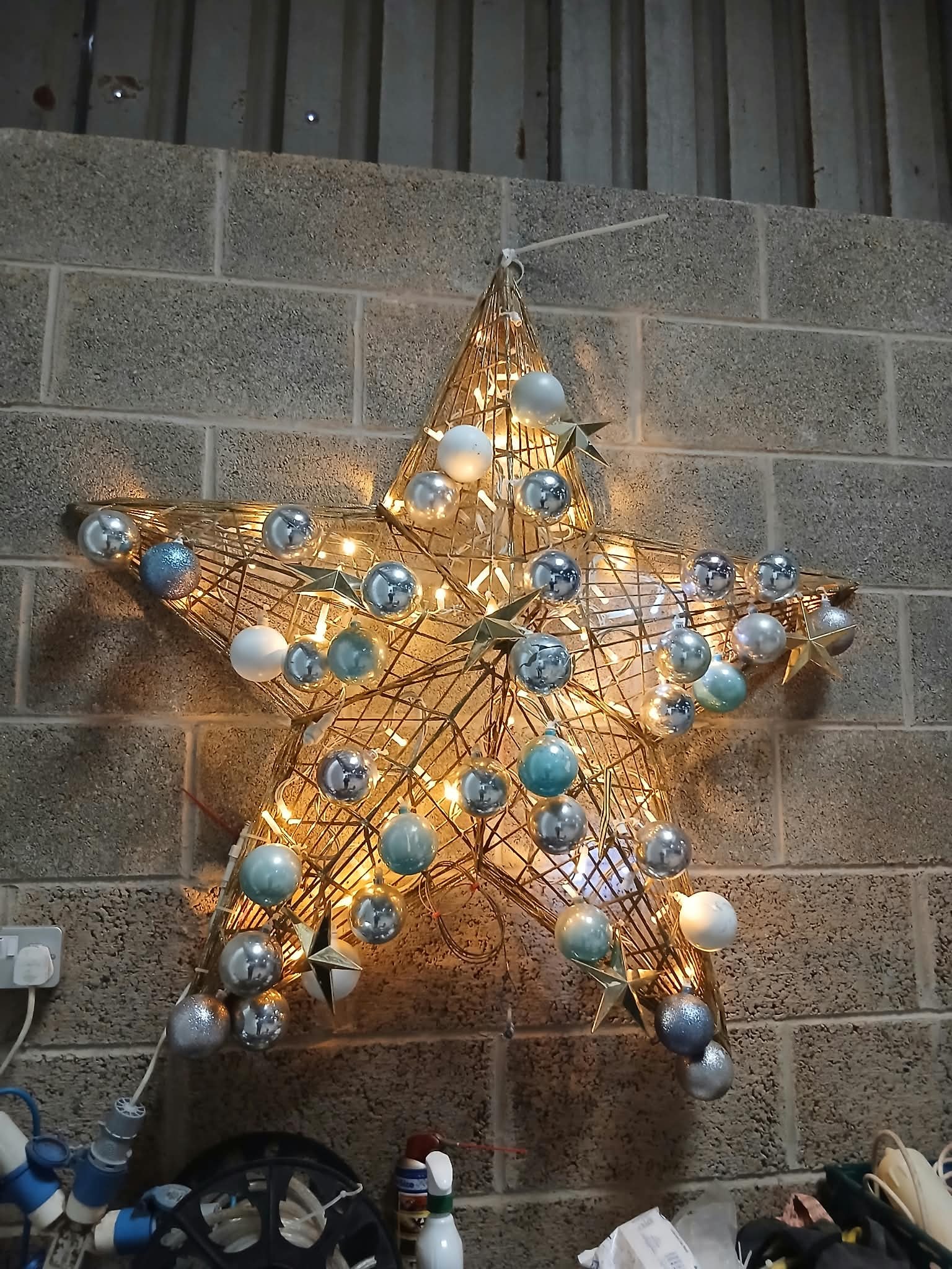 Sparkling Star Wall Light